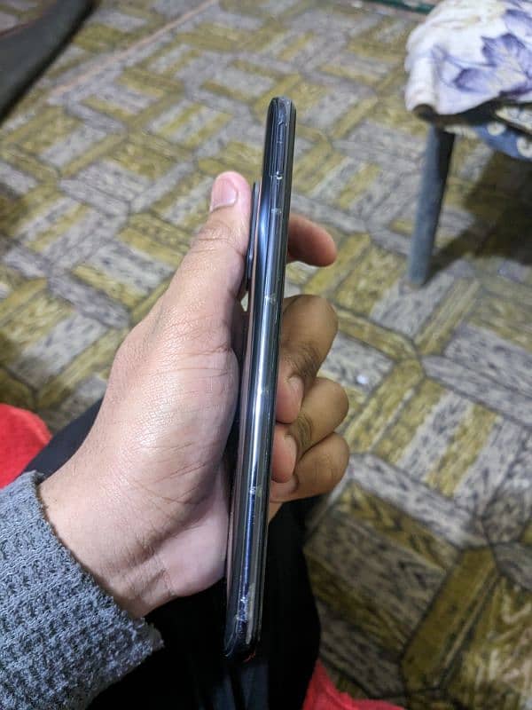 Redmi note 10, with box and charger 7