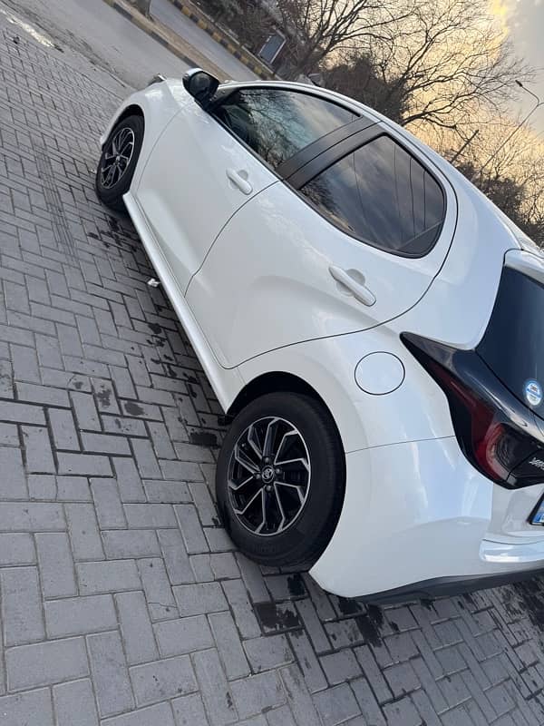 Toyota Yaris hatchback 2020 4