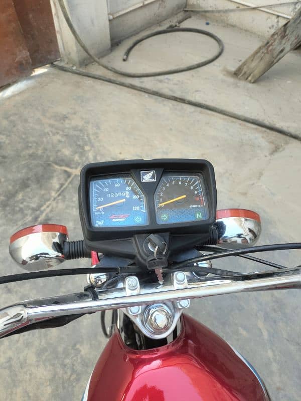 Honda 125 Model 24 hydrabad  number  03142260991 5