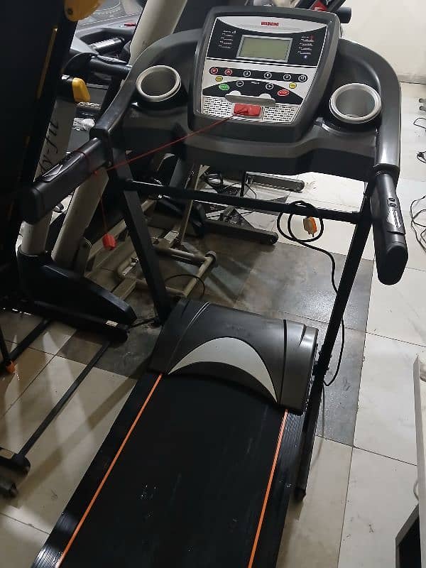 treadmils. (0309 5885468). ellapticals. gym cycles. home gym. dumbles 9