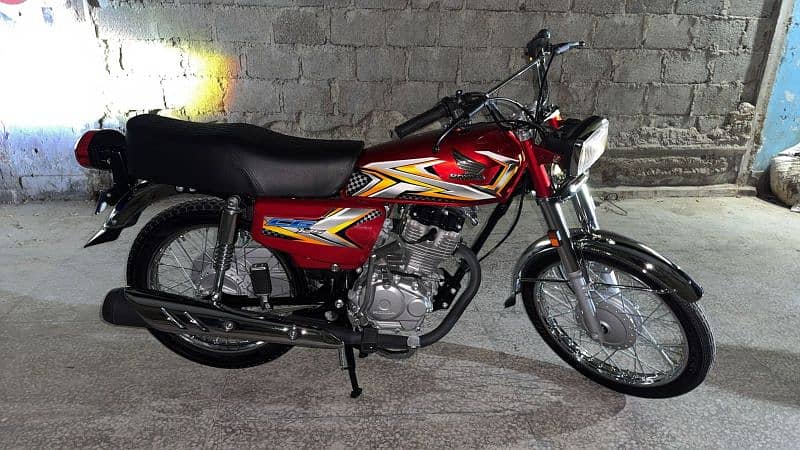 Honda cg 125 2025 model unregistered h zero meter 0.3*1-9+2*8*0*3*4*0 1