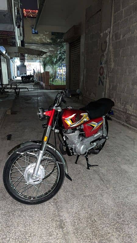 Honda cg 125 2025 model unregistered h zero meter 0.3*1-9+2*8*0*3*4*0 4