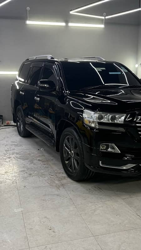 Toyota Land Cruiser AXG Selection 2