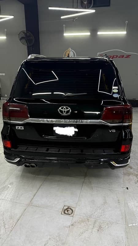 Toyota Land Cruiser AXG Selection 4