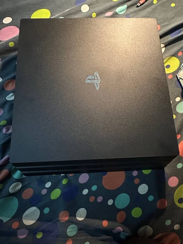 PS4 Pro 1TB full packing 2