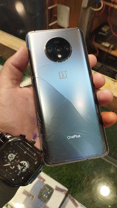 OnePlus 7t . . . . 8+3/128 gb 3