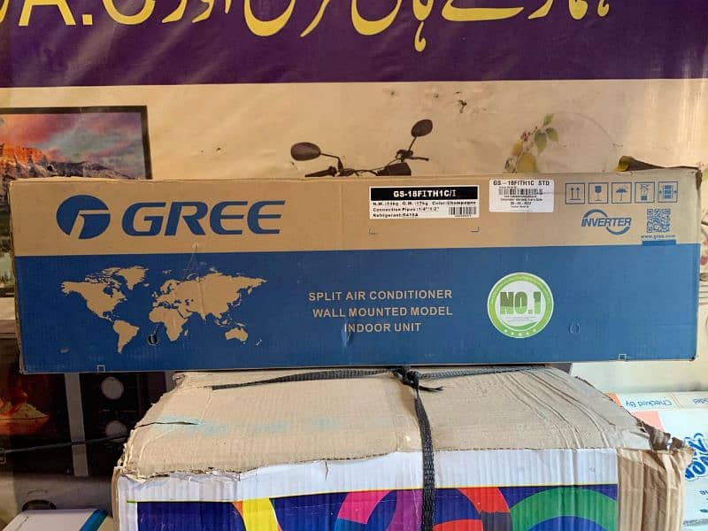 Gree 1-5 ton AC DC inverter 10 bye 10 good condition all original 4