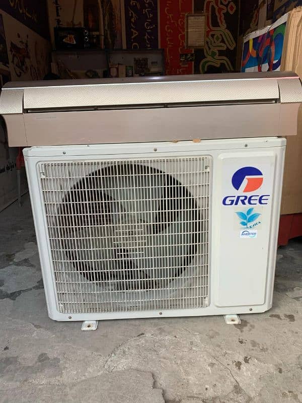 Gree 1-5 ton AC DC inverter 10 bye 10 good condition all original 6