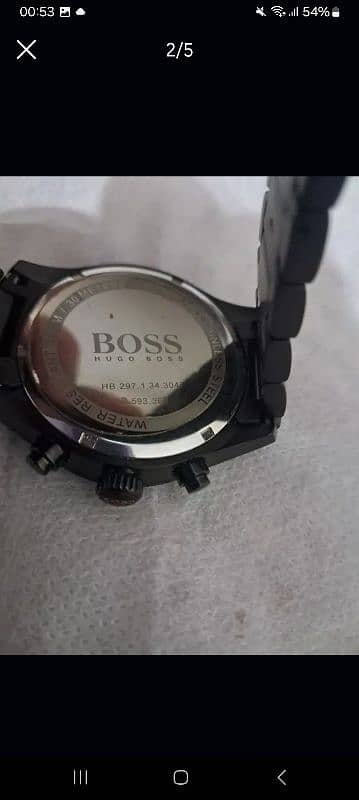 hugo boss it's a beautiful watch good condition only 2 week use 1