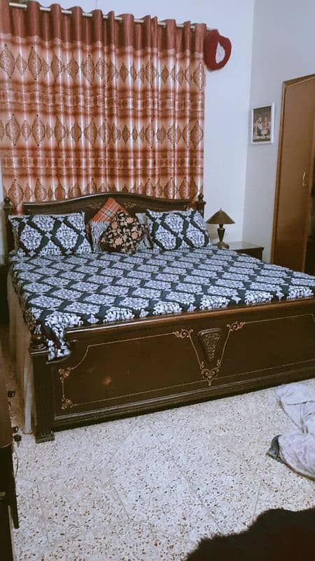 King Master Bed 4