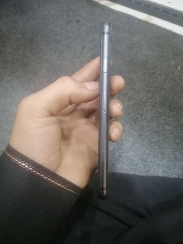 iPhone 8 64 gb pta 2