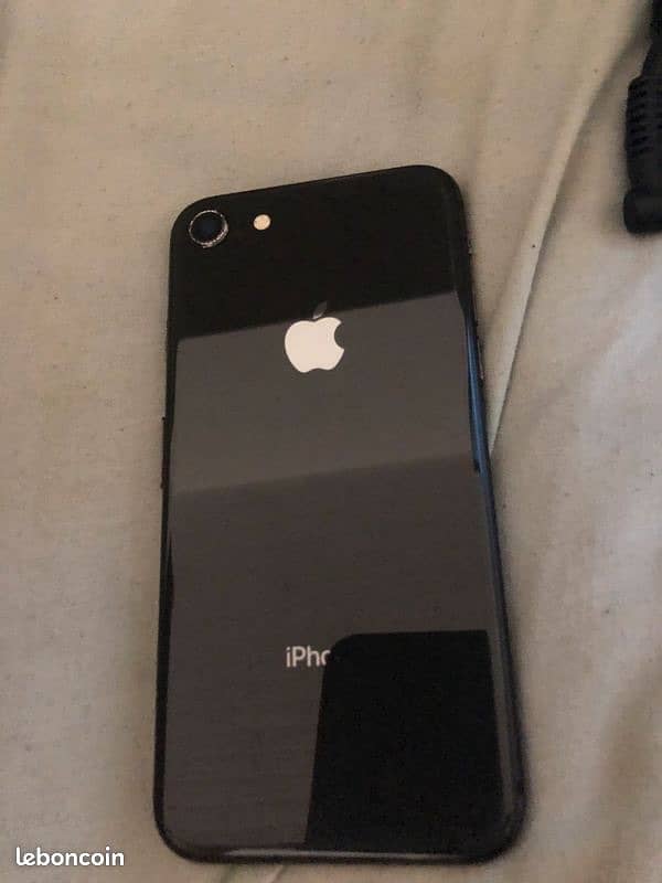 Iphone 8 - water packed- non pta 0