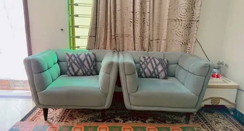 good condition like new 5 setar sofa set 5