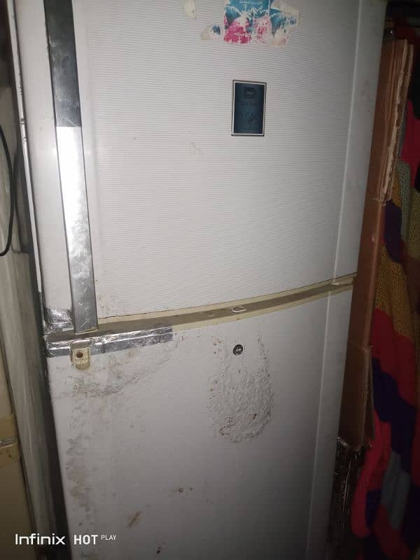 refrigerator  full size h for sale 1