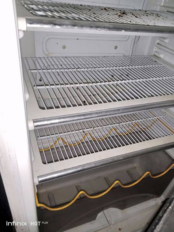 refrigerator  full size h for sale 2