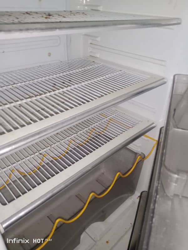 refrigerator  full size h for sale 3