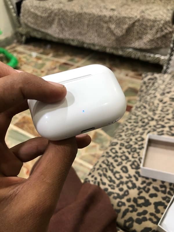 airpod pro contact on this number 03151133287 2