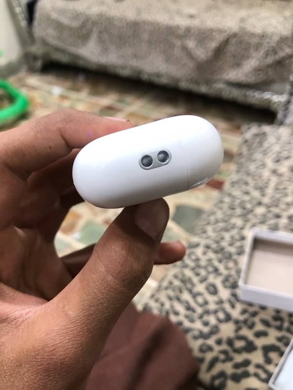 airpod pro contact on this number 03151133287 4