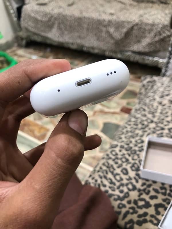 airpod pro contact on this number 03151133287 5