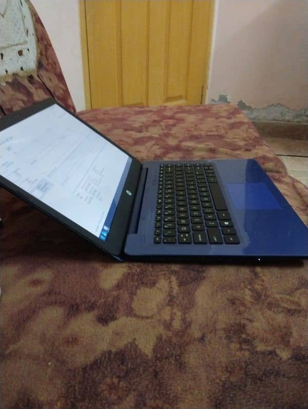 HP STREAMBOOK 3