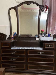 Dressing table