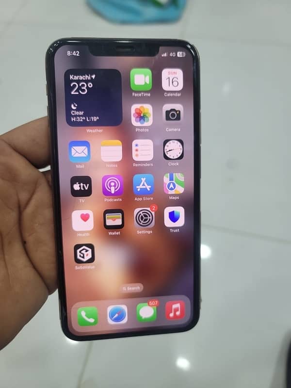 Iphon 11 pro max 64gb PTA approved 4