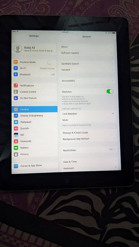 apple iPad condition 10/10 cnt. . . 03122362277 1