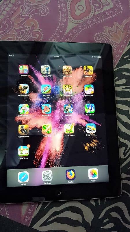 apple iPad condition 10/10 cnt. . . 03122362277 10