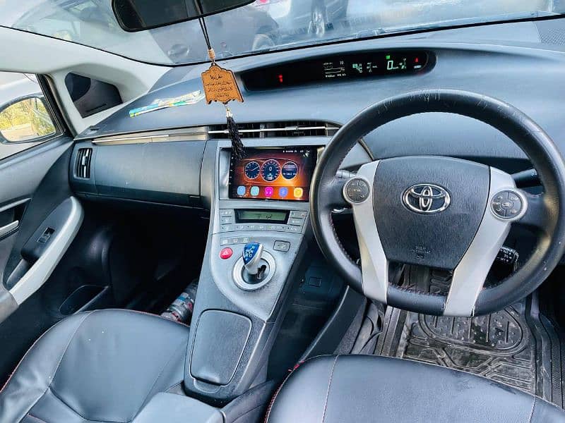 Toyota Prius 2013 7