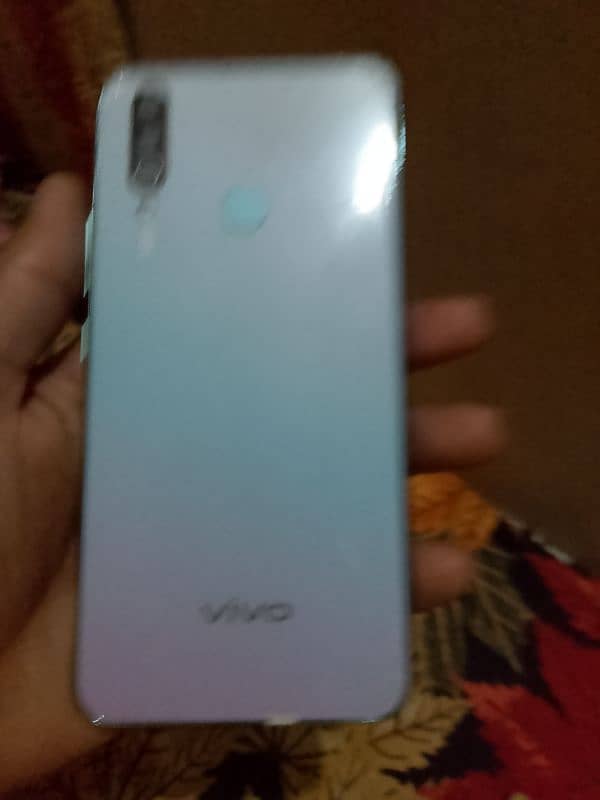 vivo y17 3