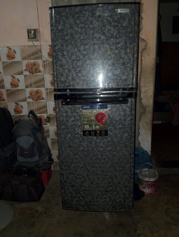 Orient fridge 2 door 10/9 condition. 1