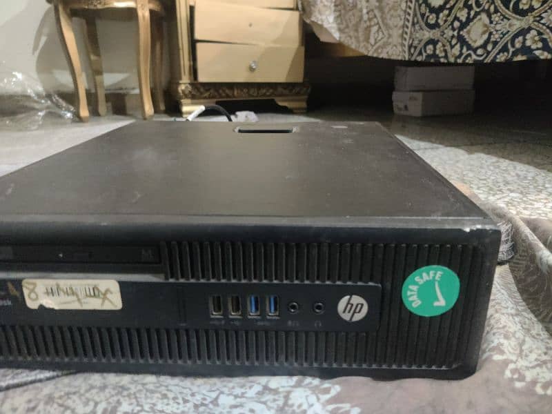 WITH NEW CONDITION 1MOMTH USED HP CPU CONTECT NUMBER 03700752368 1