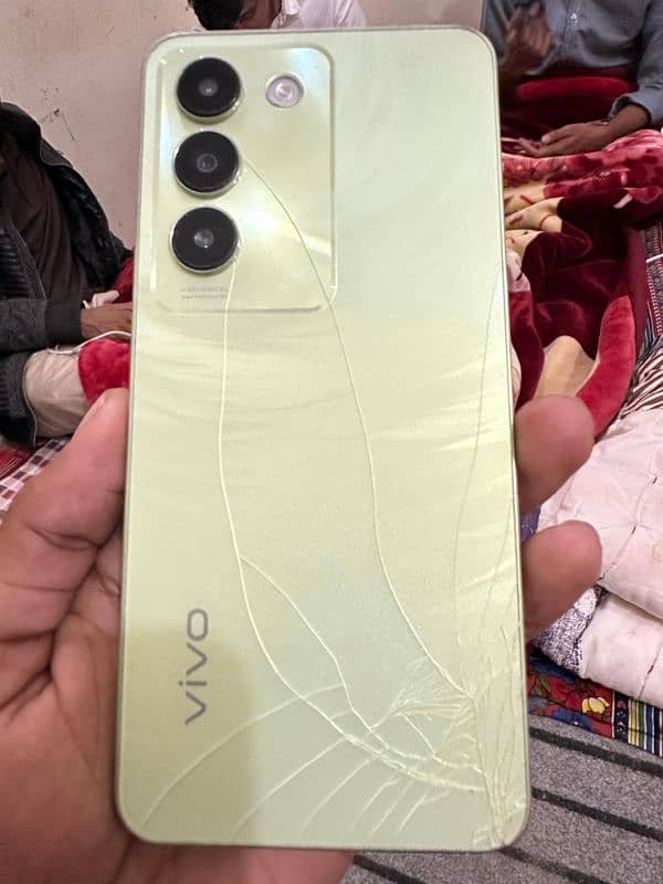 vivo y 100 with full box 3