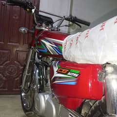 honda125 nut to nut company fitted hai tire bhi genine hai new cndtion