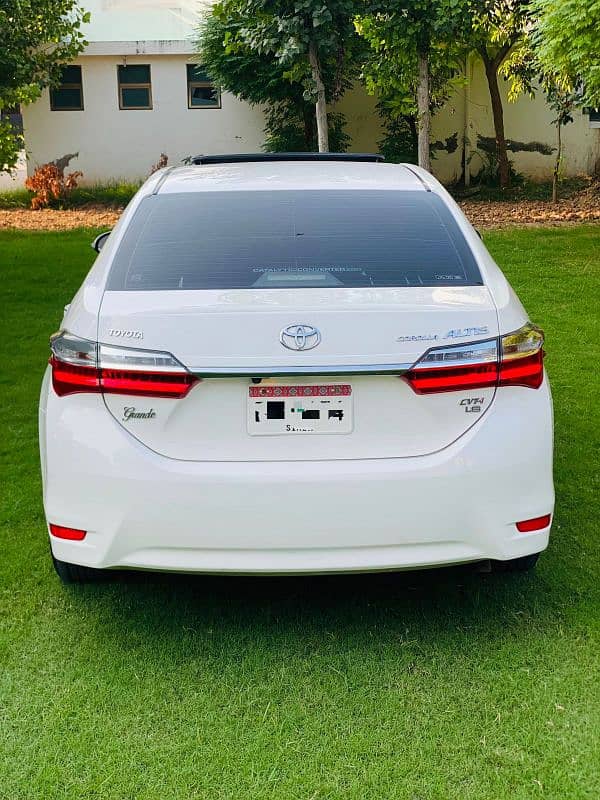 Toyota Altis Grande 2019 3