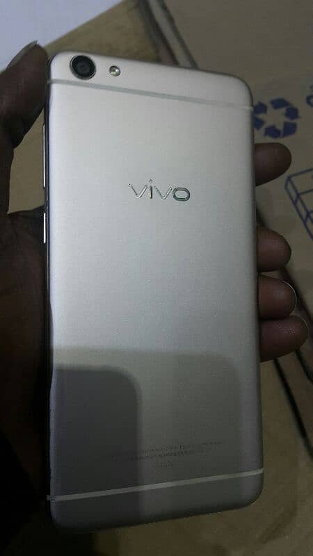 vivo x7 4/64 Ram Rom 4