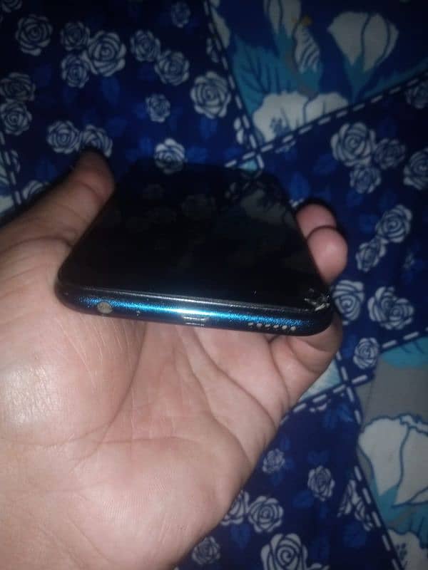 vivo y97 with box 2