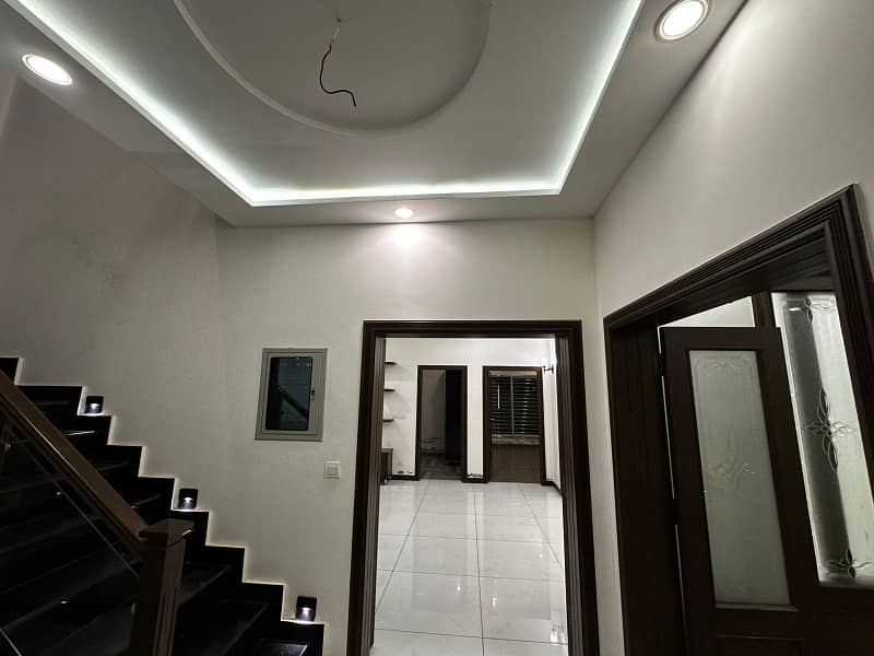 10 Marla House For Sale In Paragon City Lahore 10