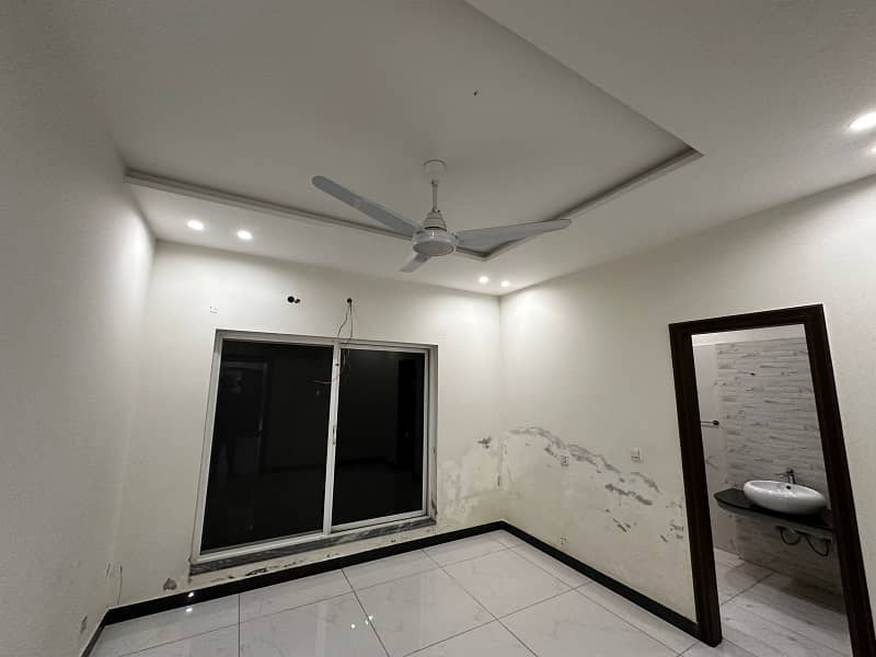 10 Marla House For Sale In Paragon City Lahore 16