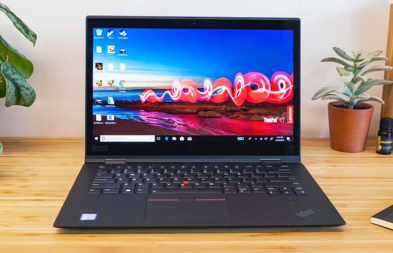 Core i7 7th Lenovo Yoga x360 Touch 1