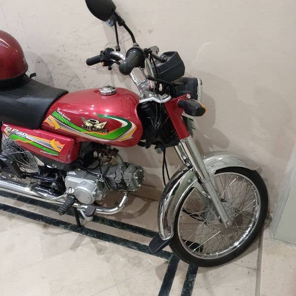 brand new bike only 2600 km driven 2