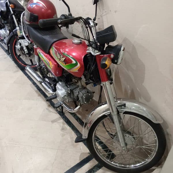 brand new bike only 2600 km driven 8