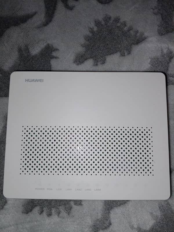 Huawei wifi router and desktop switch for sale 0