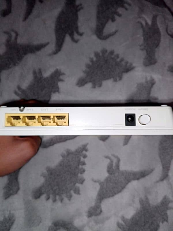 Huawei wifi router and desktop switch for sale 2