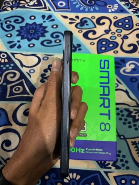 Infinix smart 8 4+4 Ram 64 GB memory 3