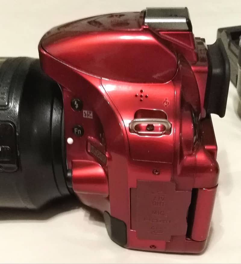 Nikon D5200 Red + 50mm F1.8 Portrait Lens, 1st Owner 10/10 Condition 2