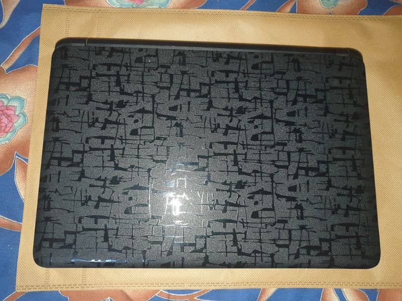 i3 4th jeneration laptop 8gb rame 128 gb m2 card 500 gb hdd 3