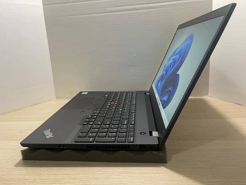 Lenovo ThinkPad P15s Gen -1 Business Notebook 2