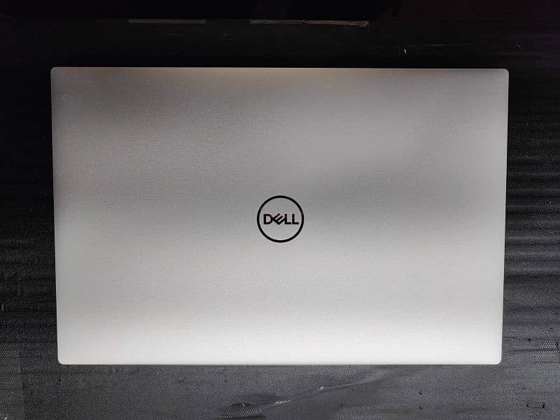 Dell Precision 5550 /core i7 10th Gen(i7- ( 10750H) / 4k touch screen 1