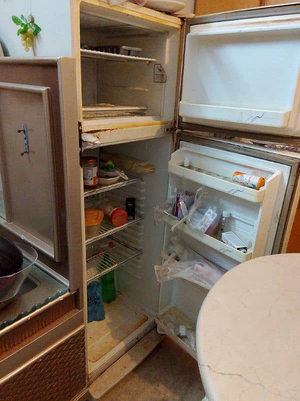 Dawlance refrigerator 1